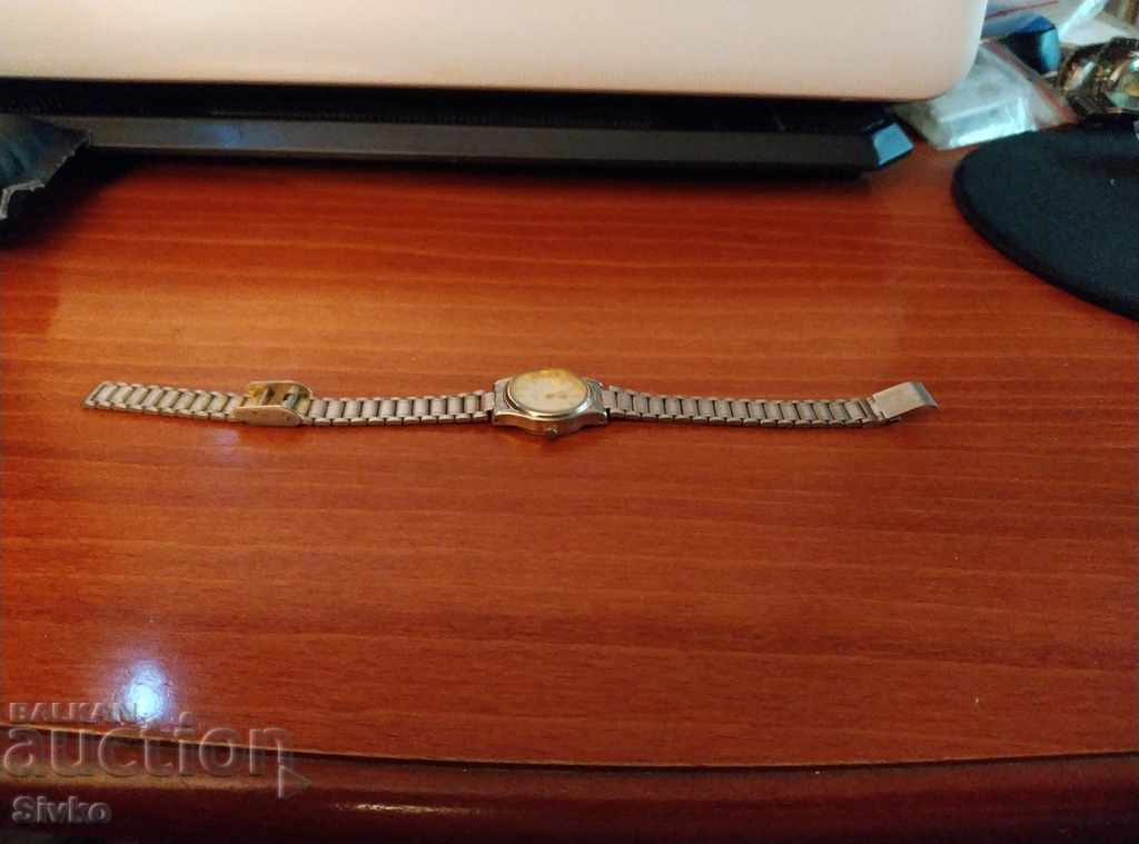 Delivery of The Q&Q watch is waterproof up to 30 m Delivery of The Q&Q watch is waterproof up to 30 m