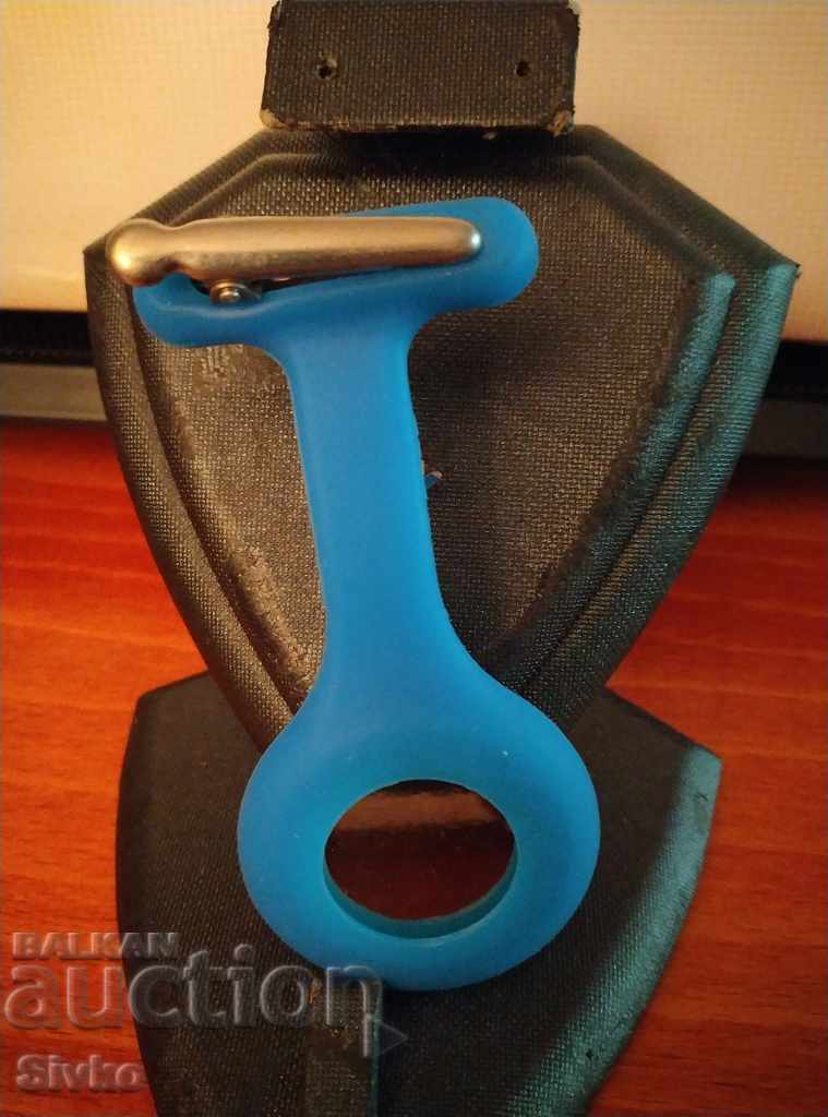 Auction Watch attached to the lapel, new pocket Auction Watch attached to the lapel, new pocket