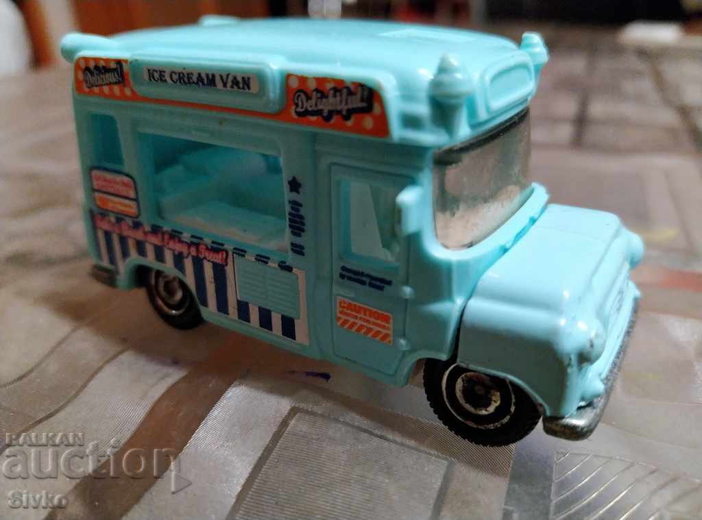 Αυτοκίνητο τροφίμων με τιμή 4.99 BGN | € 2.55 Αυτοκίνητο τροφίμων με τιμή 4.99 BGN | € 2.55