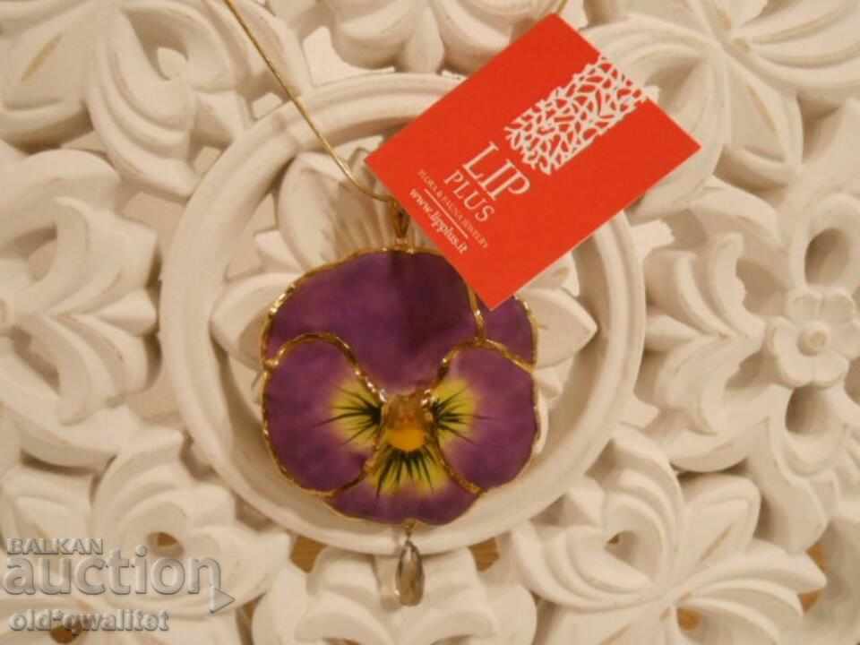 Delivery of Designer pendant PANTONE with natural stone Silver, 24K Gold Delivery of Designer pendant PANTONE with natural stone Silver, 24K Gold