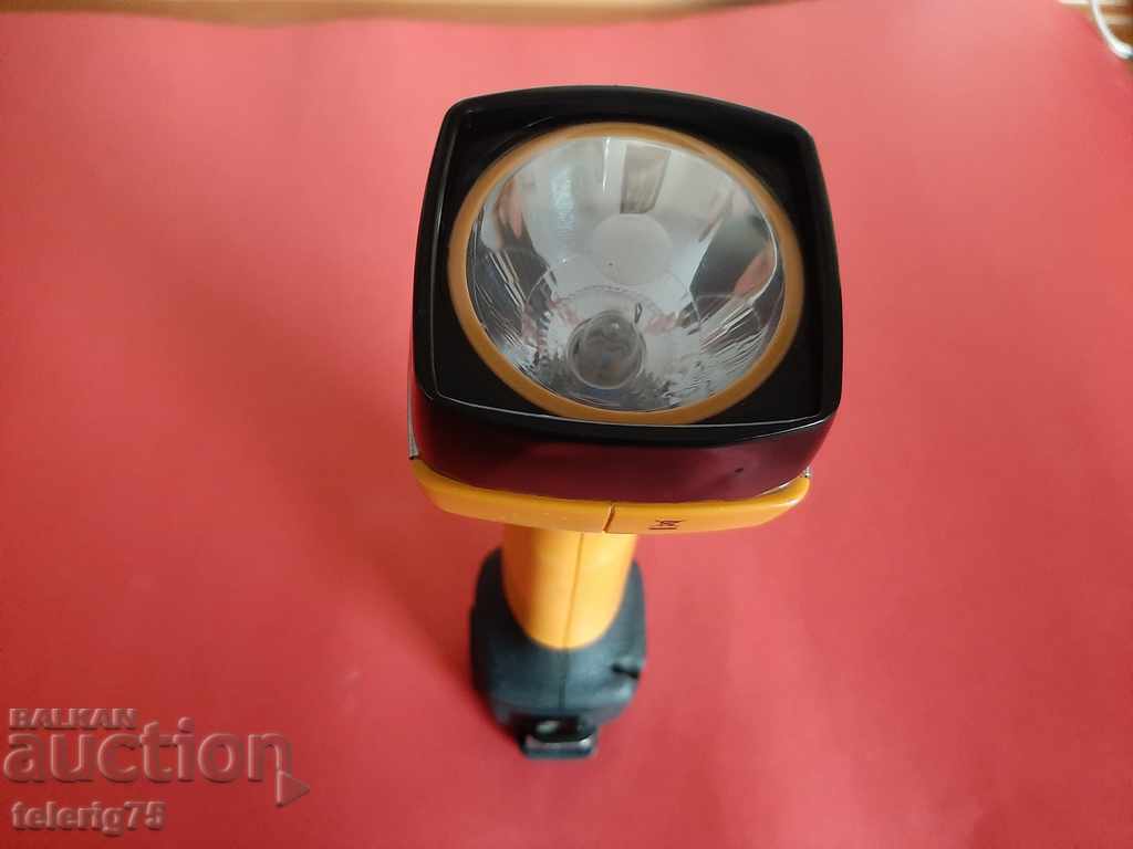 Delivery of Waterproof Shockproof Spotlight Lantern 'ENERGIZER'