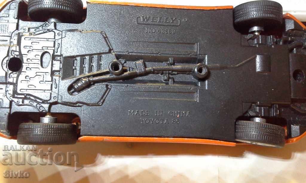 Delivery of Trolley 37 Delivery of Trolley 37