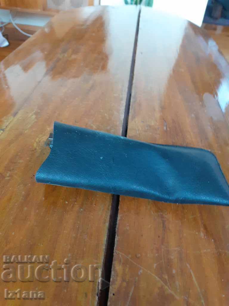 Old glasses with price 6.00 BGN | € 3.07 Old glasses with price 6.00 BGN | € 3.07