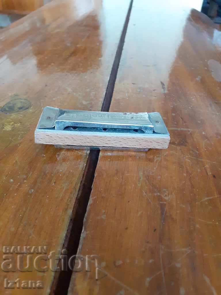 Old accordion Melodia Zuch with price 12.00 BGN | € 6.14 Old accordion Melodia Zuch with price 12.00 BGN | € 6.14