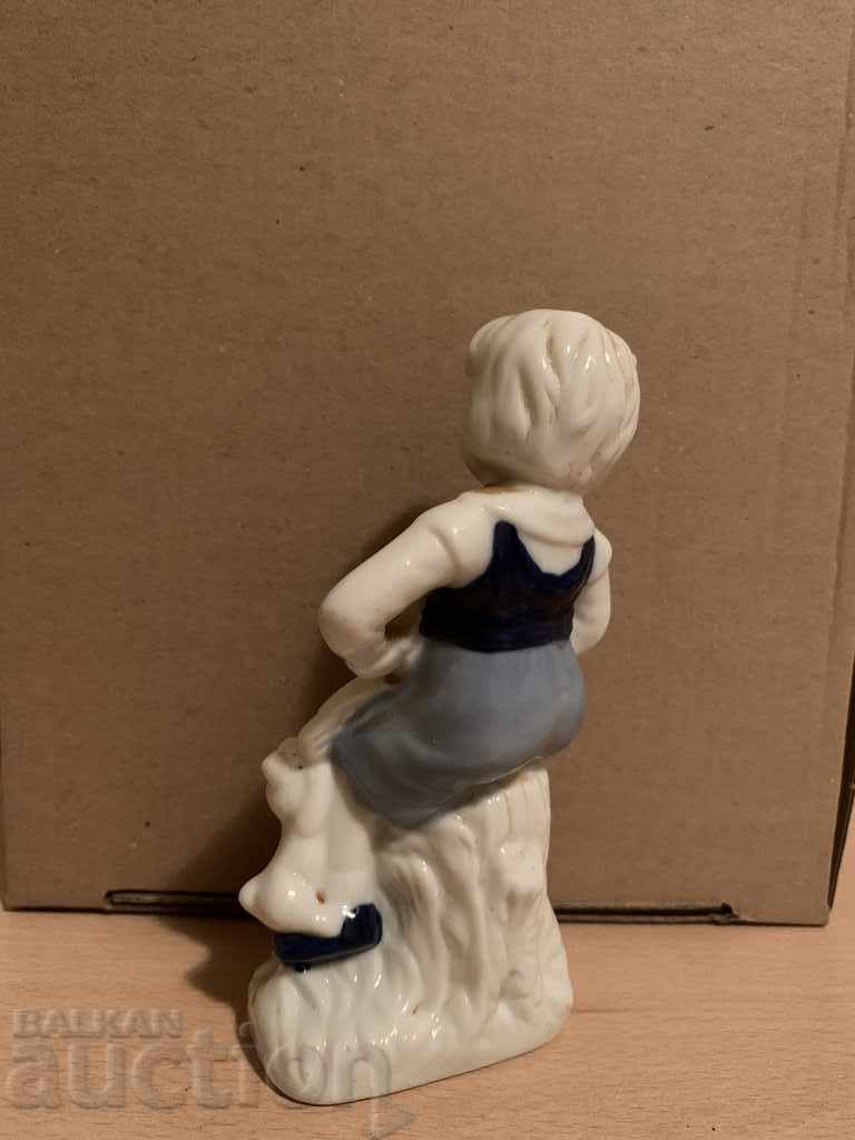 Auction German porcelain figure Hangemalt Auction German porcelain figure Hangemalt