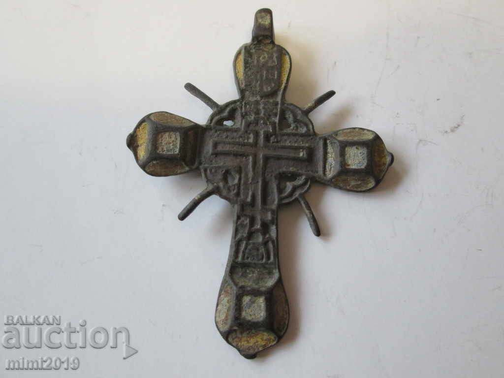 Crucea de bronz din Rusia țaristă foarte veche cu smalț