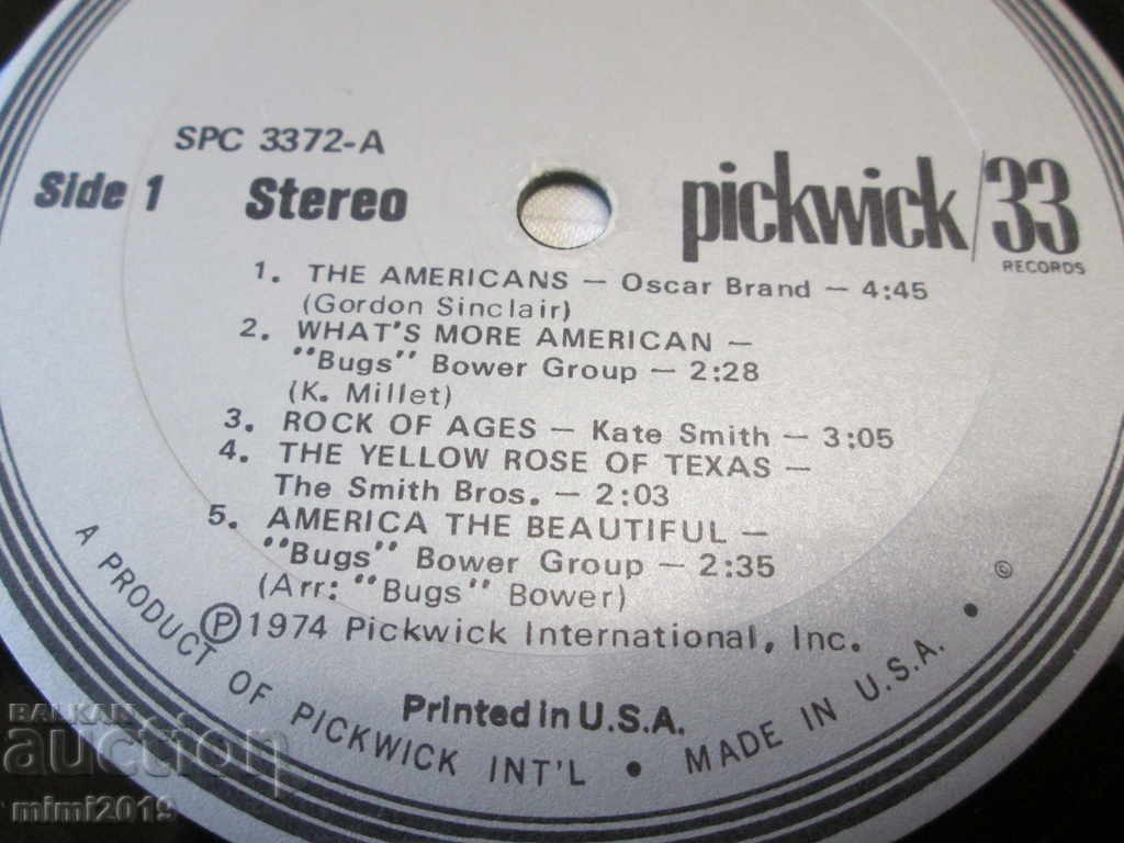 Livrarea Cântece americane patriotice cu discuri de gramofon de lungă durată Livrarea Cântece americane patriotice cu discuri de gramofon de lungă durată