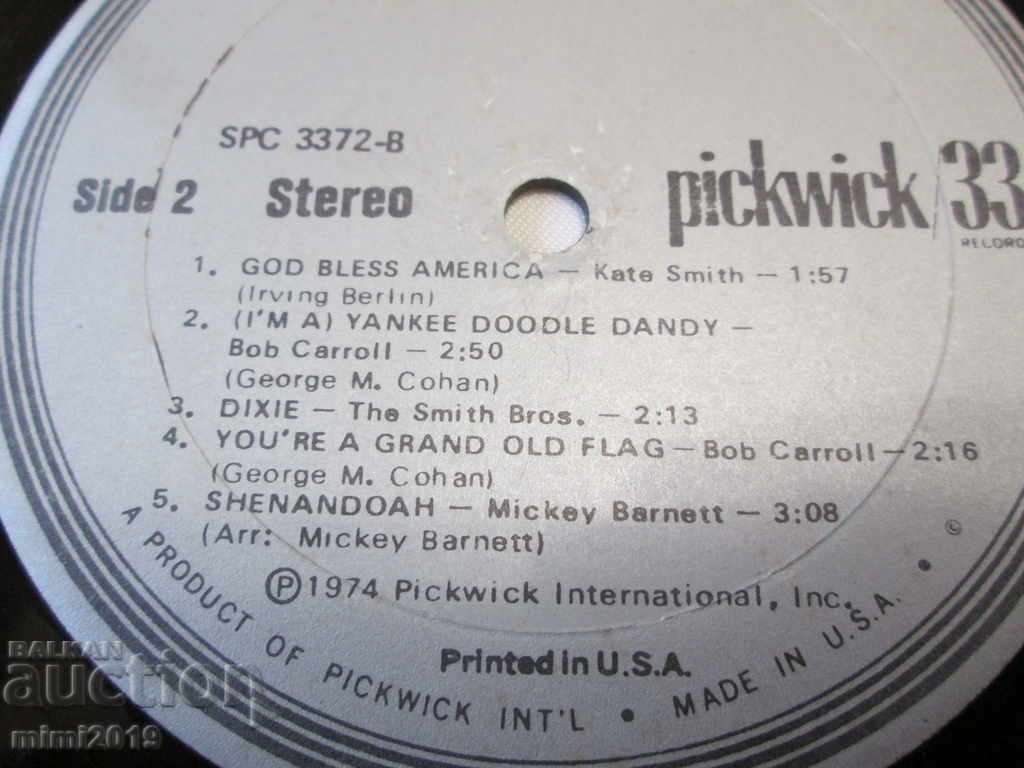 Cântece americane patriotice cu discuri de gramofon de lungă durată - 5 Cântece americane patriotice cu discuri de gramofon de lungă durată - 5