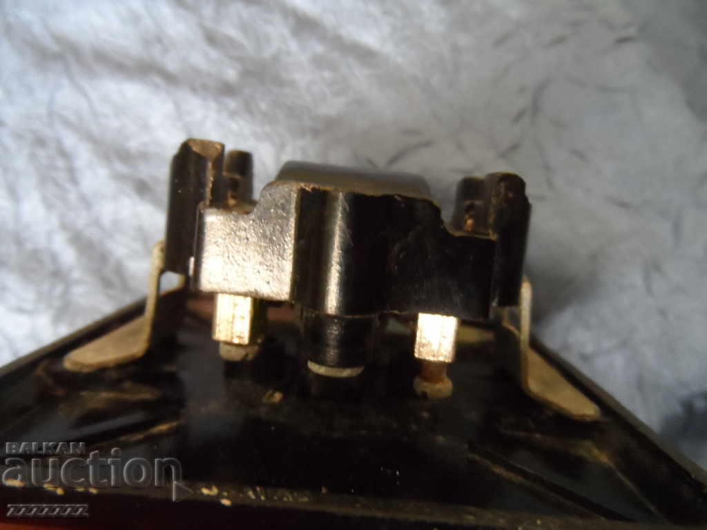 Delivery of old contact