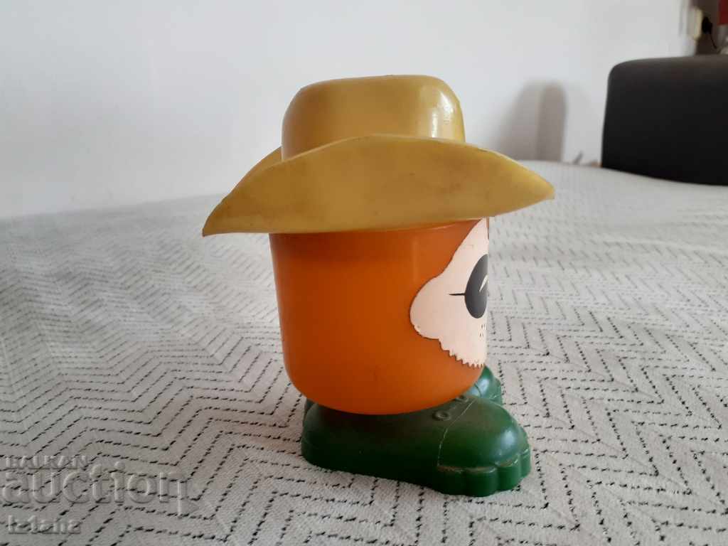 Delivery of Old children's box Delivery of Old children's box