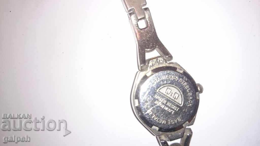Auction Wristwatch - Q # Q, WOMEN'S. Auction Wristwatch - Q # Q, WOMEN'S.
