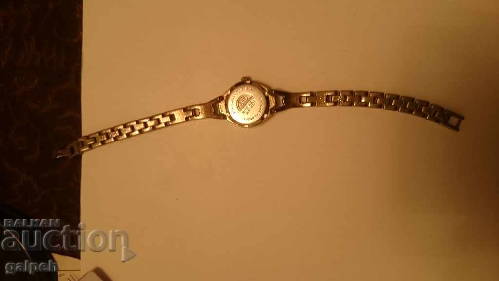 Wristwatch - Q # Q, WOMEN'S. - 6 Wristwatch - Q # Q, WOMEN'S. - 6