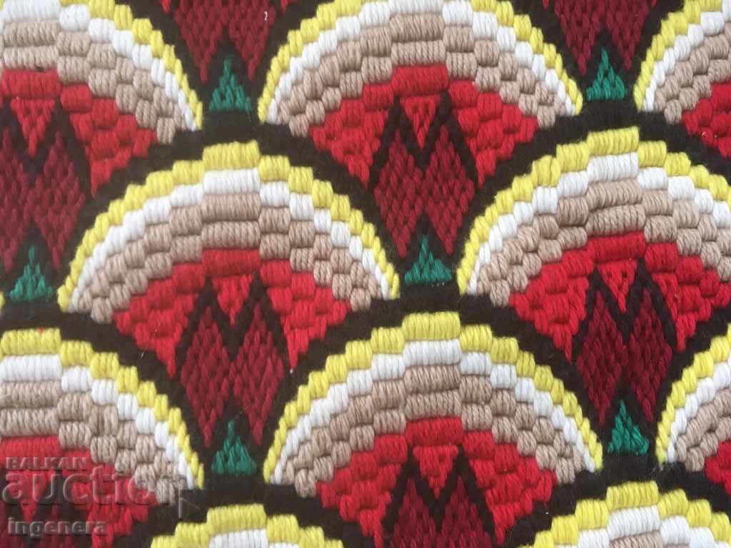 Auction CARPET HAND-EMBROIDERED FOLK MOTIVES Auction CARPET HAND-EMBROIDERED FOLK MOTIVES