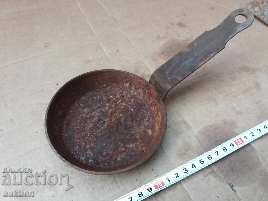 Delivery of OLD MASSIVE FORGED LEAD CASTING TANK