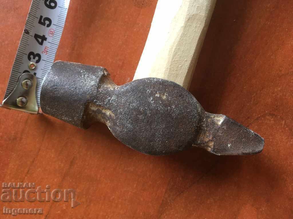 HAMMER WITH HANDLE TOOL-500 gr - 6 HAMMER WITH HANDLE TOOL-500 gr - 6