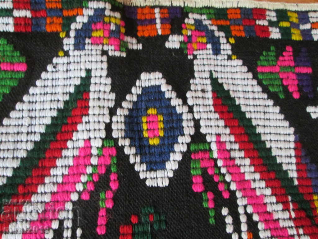 Auction Rhodope woolen pillow, hand woven, 65x 46 cm Auction Rhodope woolen pillow, hand woven, 65x 46 cm