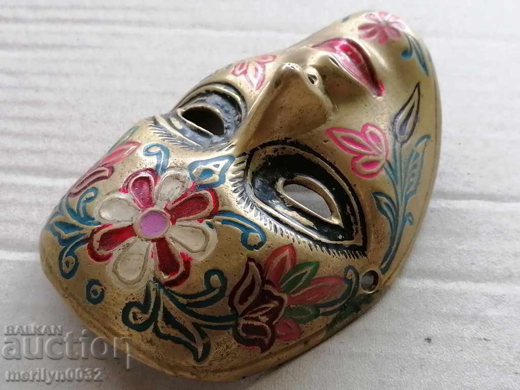 Bronze mask painted with price 54.00 BGN | € 27.61 Bronze mask painted with price 54.00 BGN | € 27.61