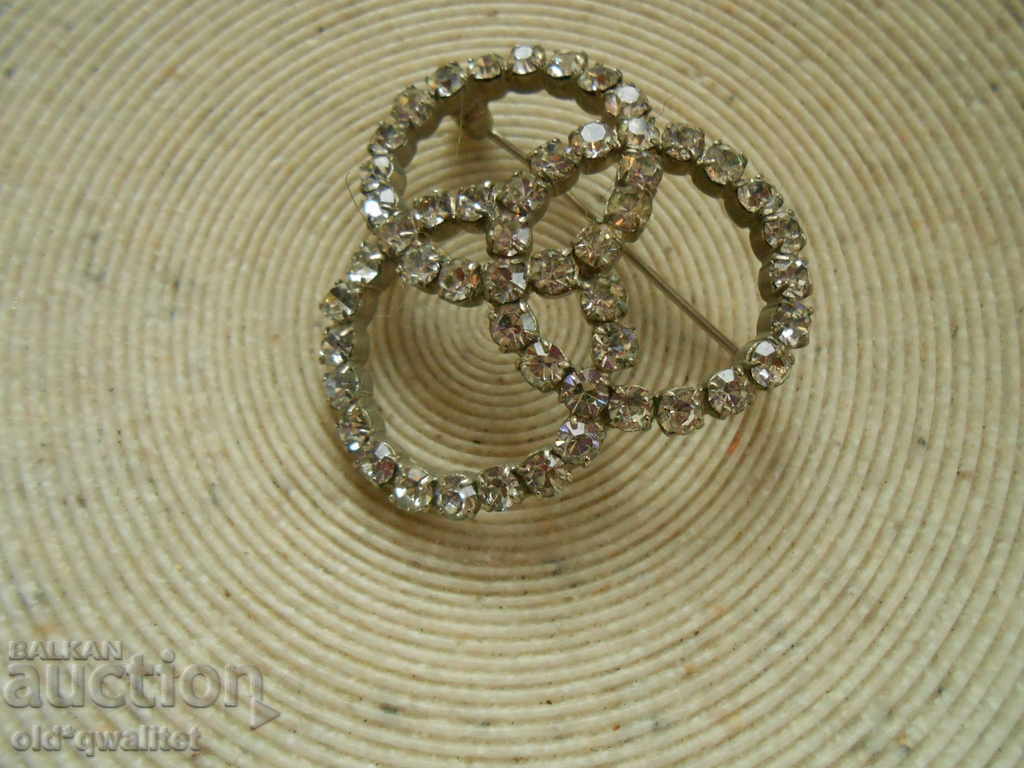 Wonderful BROOCH from the past, very stylish with price 57.00 BGN | € 29.14 Wonderful BROOCH from the past, very stylish with price 57.00 BGN | € 29.14