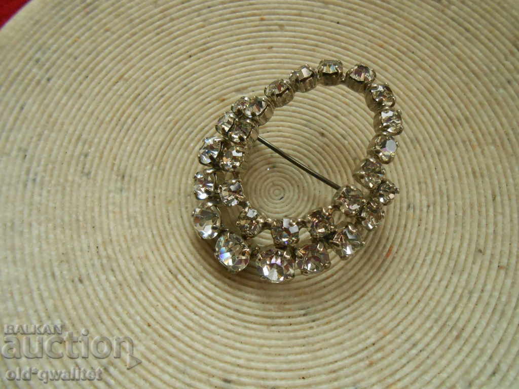 A wonderful BROOCH from the past, regal with price 57.00 BGN | € 29.14 A wonderful BROOCH from the past, regal with price 57.00 BGN | € 29.14
