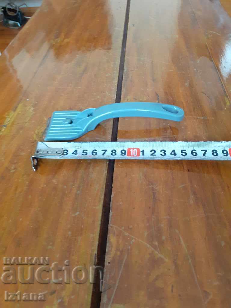 An old tool, a Fackelmann knife with price 12.00 BGN | € 6.14 An old tool, a Fackelmann knife with price 12.00 BGN | € 6.14