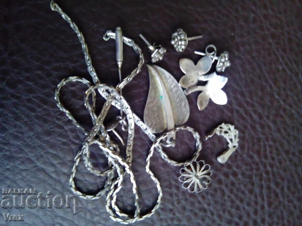 Παράδοση Παλιά ασημένια κοσμήματα Παράδοση Παλιά ασημένια κοσμήματα