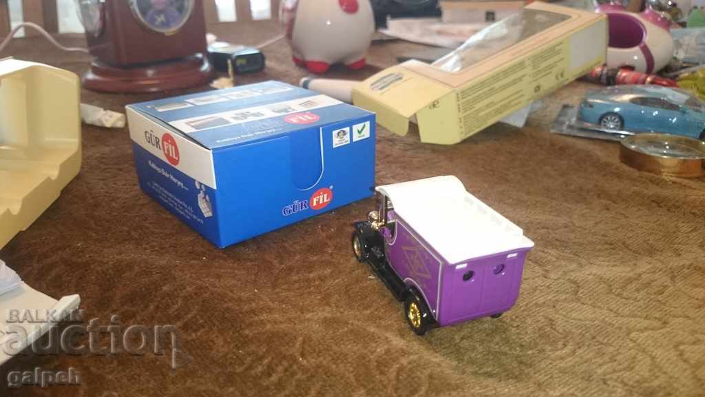 Delivery of LOT - TROLLEY - DIE - CAST METAL REPLICA - ENGLAND Delivery of LOT - TROLLEY - DIE - CAST METAL REPLICA - ENGLAND