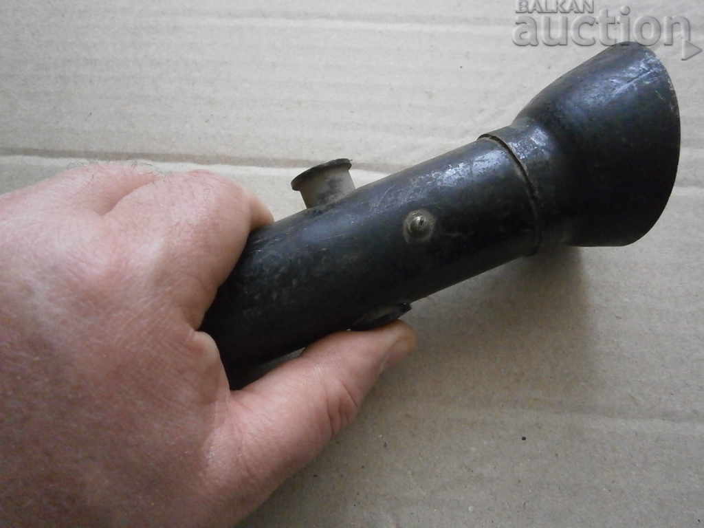 Delivery of vintage metal movable auto repair lamp