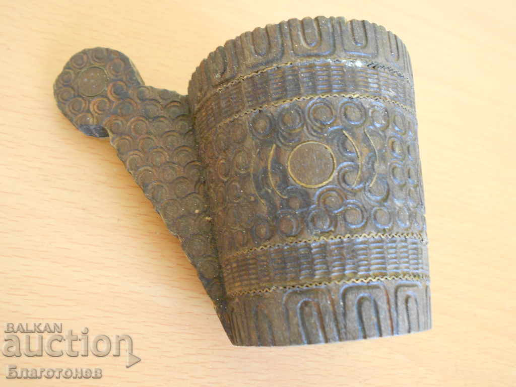 Livrarea ceașcă vechi din lemn Livrarea ceașcă vechi din lemn