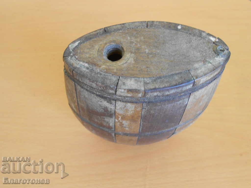 Old wooden pavour with price 25.00 BGN | € 12.78 Old wooden pavour with price 25.00 BGN | € 12.78