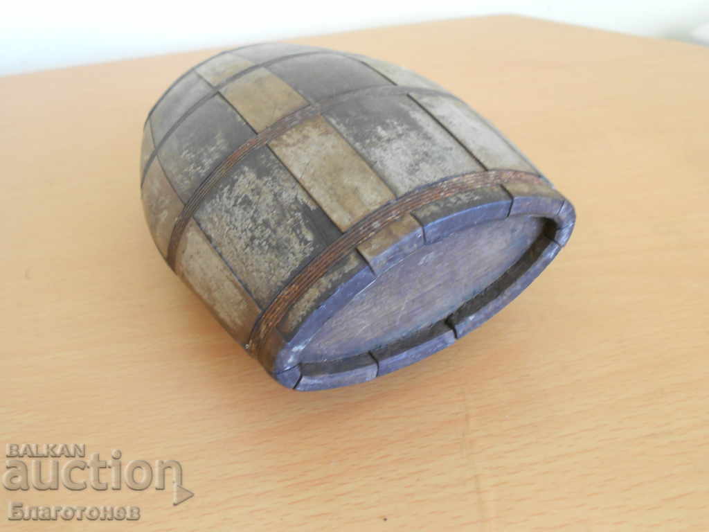 Auction Old wooden pavour Auction Old wooden pavour