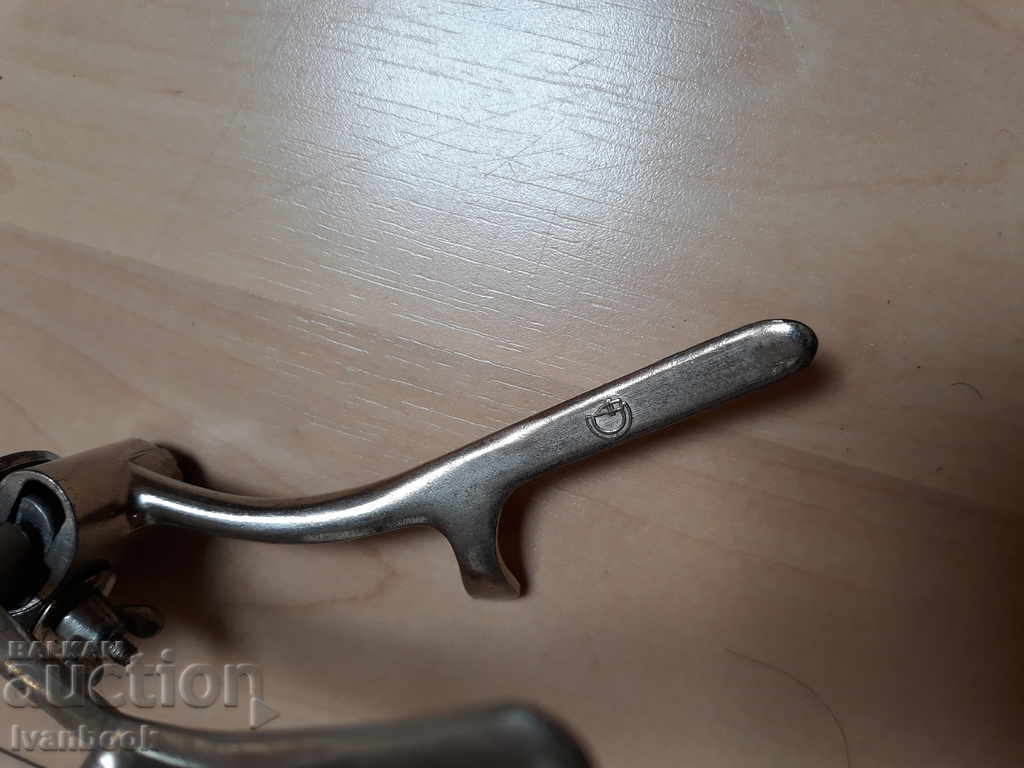 Delivery of An old hand cutter