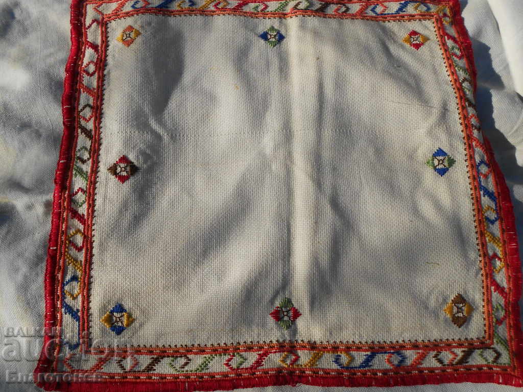 Embroidered old tablecloth - 5 Embroidered old tablecloth - 5