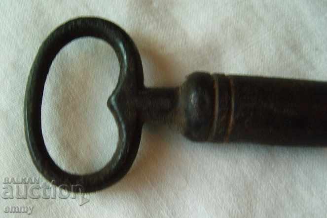 Delivery of Old key with a square hole special rare Delivery of Old key with a square hole special rare