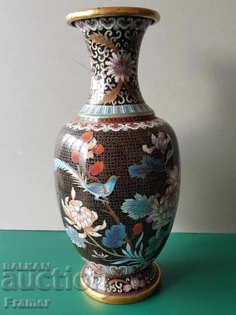 Auction Lovely 19th Century Chinese Enamel Clazone Bronze Vase Auction Lovely 19th Century Chinese Enamel Clazone Bronze Vase