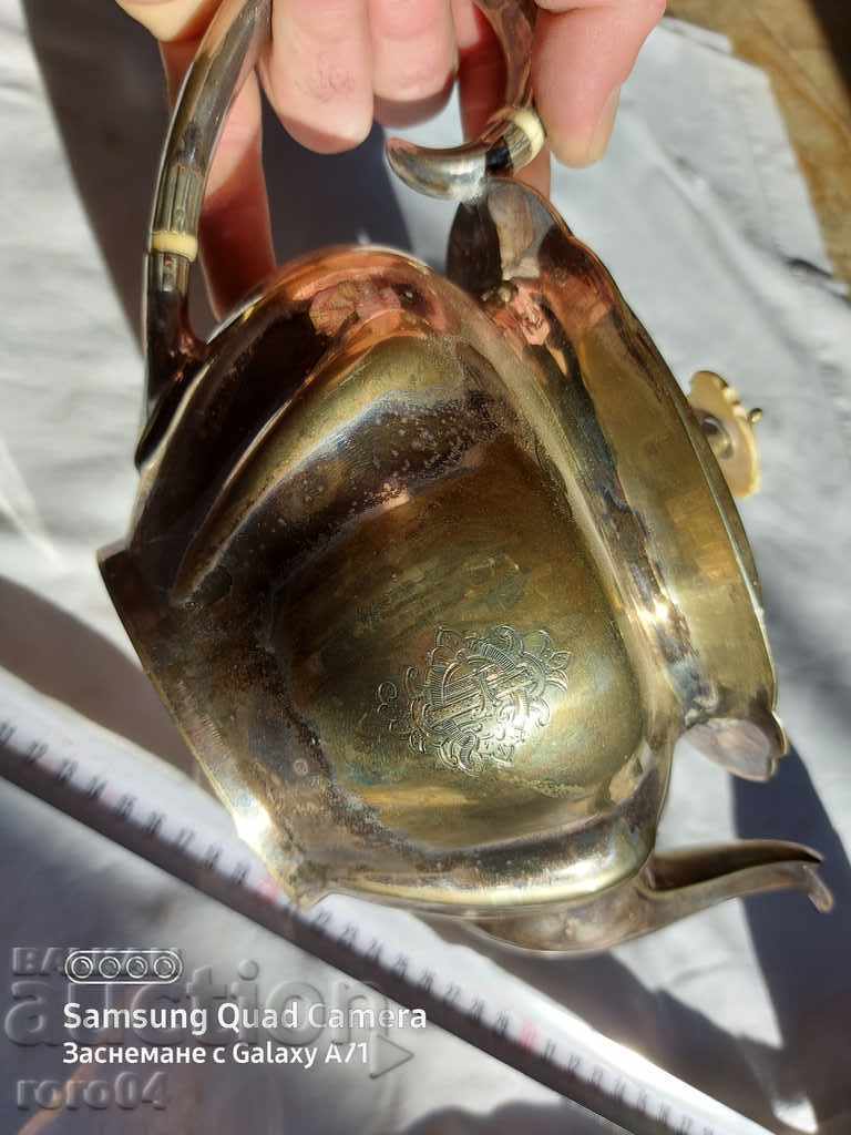 OLD ENGLISH SILVER KETTLE WITH MONOGRAM - 6 OLD ENGLISH SILVER KETTLE WITH MONOGRAM - 6