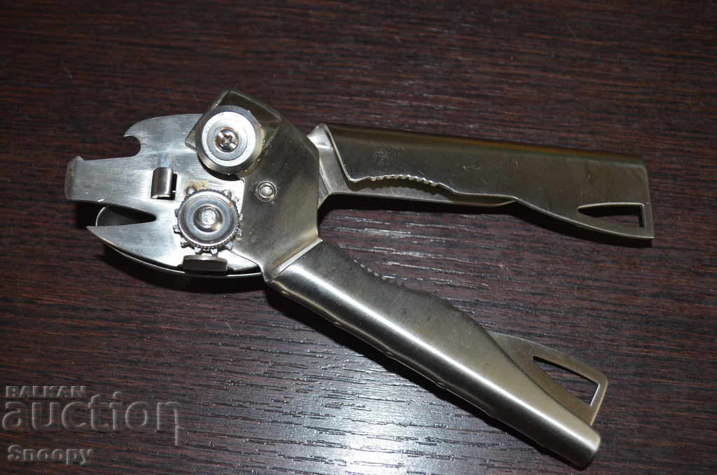 Ανοιχτήρι συνδυασμού χάλυβα με τιμή 8.00 BGN | € 4.09 Ανοιχτήρι συνδυασμού χάλυβα με τιμή 8.00 BGN | € 4.09