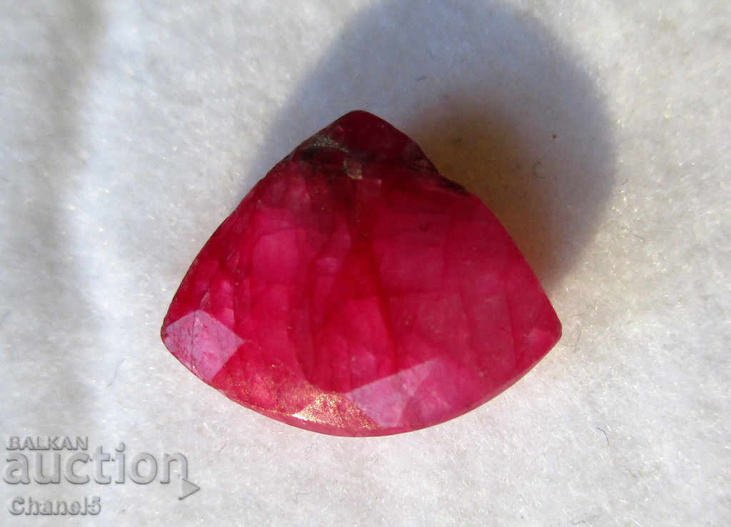 Auction  NATURAL RUBY - FAN, MOZAMBIQUE - 2.20 carats (352)