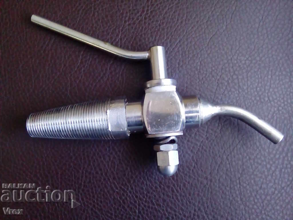 Robinet vechi unic din oțel inoxidabil - fabricat în Franța cu preț 69.00 BGN | € 35.28 Robinet vechi unic din oțel inoxidabil - fabricat în Franța cu preț 69.00 BGN | € 35.28