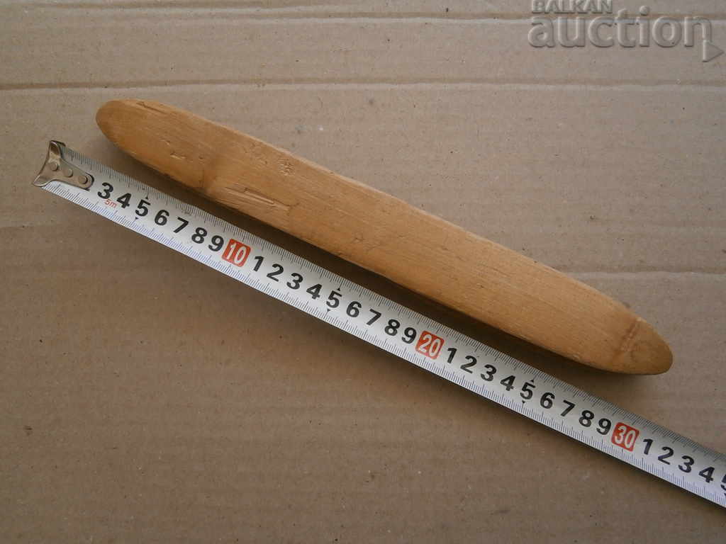 Παράδοση πρωτόγονο ξύλινο λεωφορείο για πλέξιμο δίχτυα Παράδοση πρωτόγονο ξύλινο λεωφορείο για πλέξιμο δίχτυα