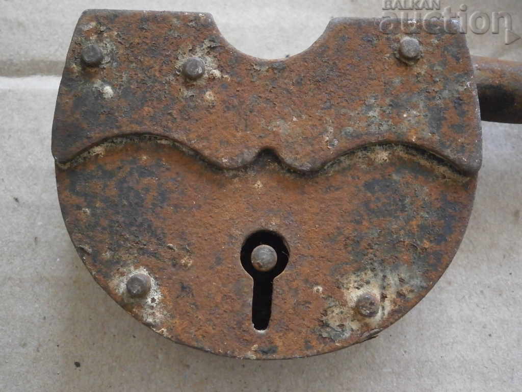 Auction old padlock Auction old padlock