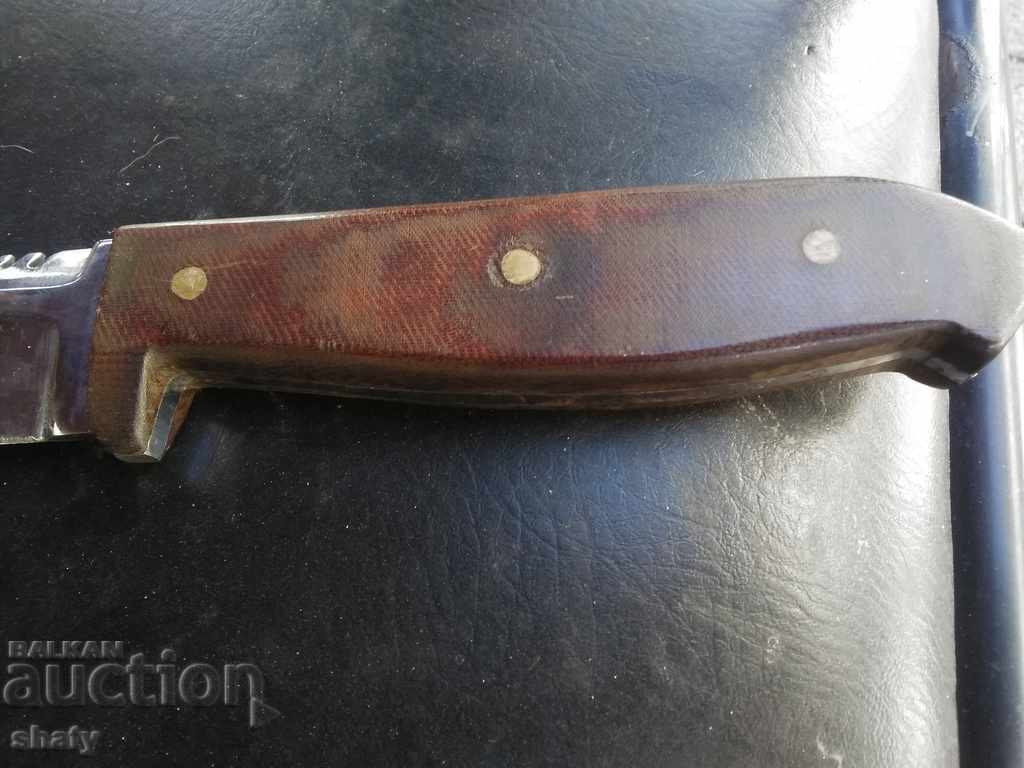 A great hunting knife with price 40.00 BGN | € 20.45 A great hunting knife with price 40.00 BGN | € 20.45