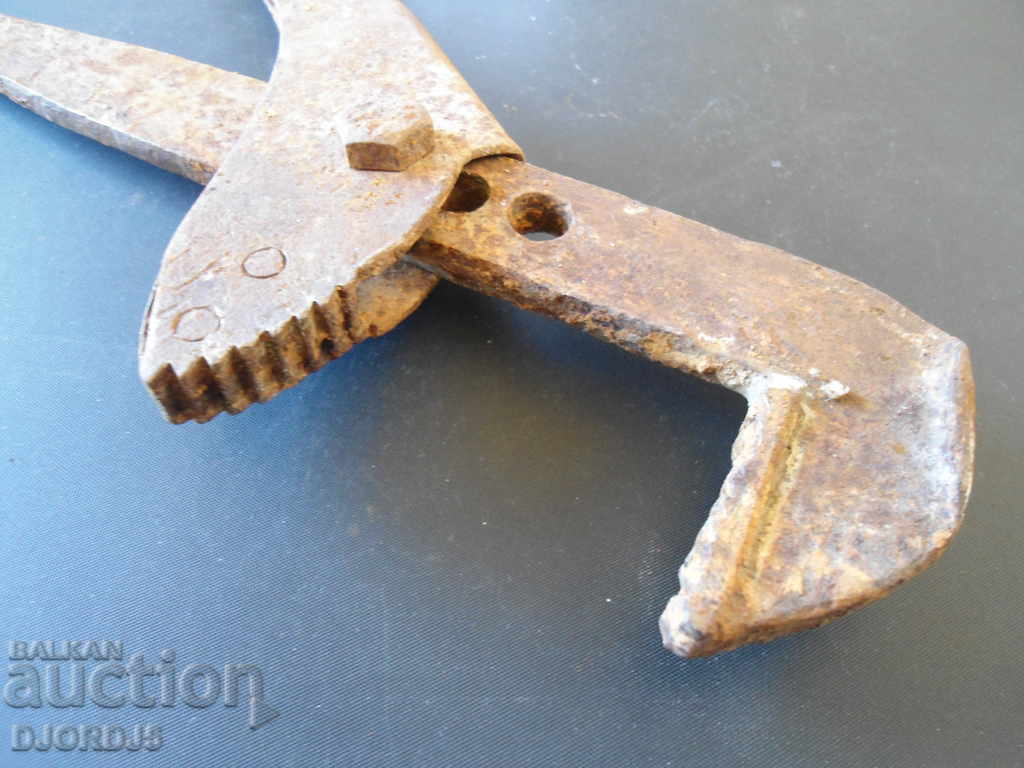 Auction Old tool Auction Old tool