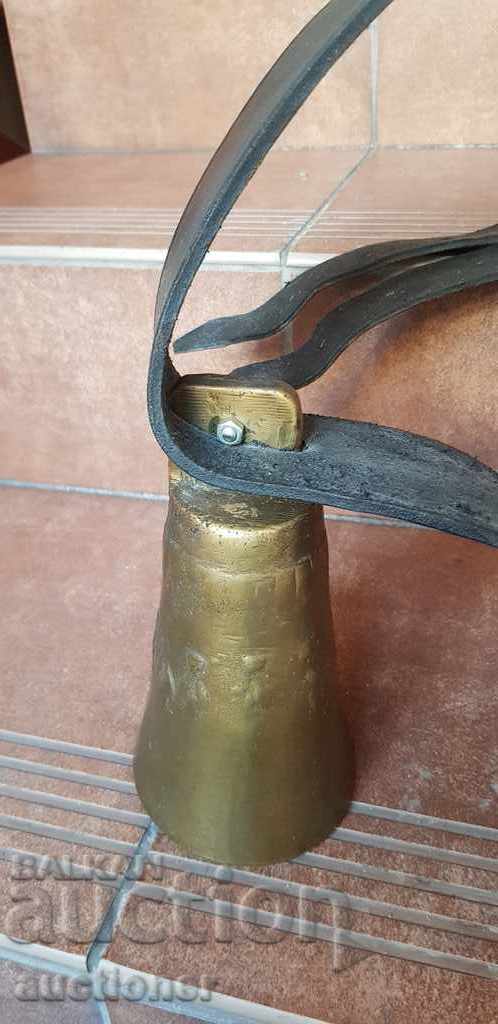 Auction  Old big vat, bell, bell, bell !!!!