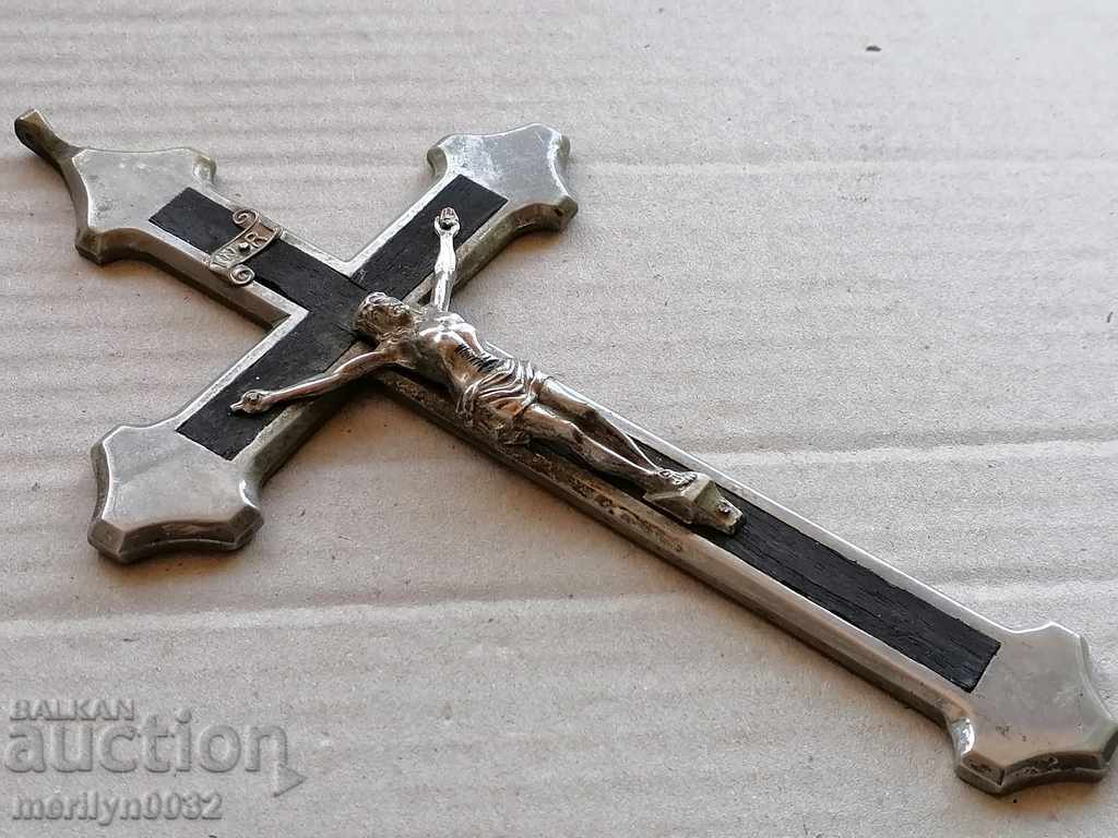 Delivery of Cross of a priest crucifix bronze gospel, religion Delivery of Cross of a priest crucifix bronze gospel, religion