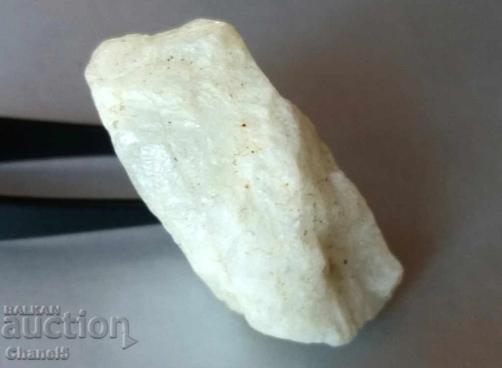 Delivery of RAW MOON STONE + BLACK TOURNAMENT - 63.60 kt (382) Delivery of RAW MOON STONE + BLACK TOURNAMENT - 63.60 kt (382)