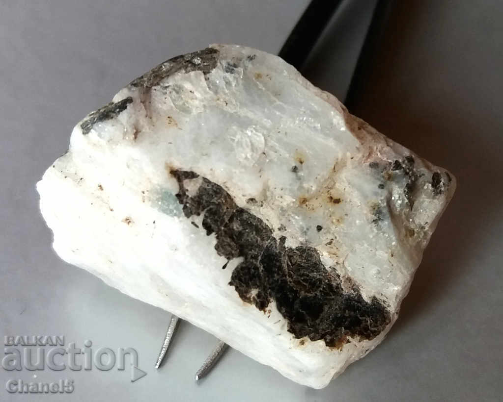 RAW MOON STONE + BLACK TOURNAMENT - 154.40 kt (386) with price 25.00 BGN | € 12.78 RAW MOON STONE + BLACK TOURNAMENT - 154.40 kt (386) with price 25.00 BGN | € 12.78