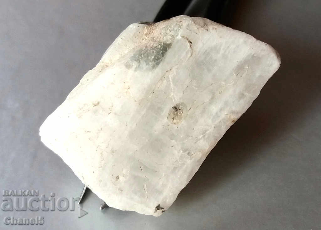 Auction RAW MOON STONE + BLACK TOURNAMENT - 154.40 kt (386) Auction RAW MOON STONE + BLACK TOURNAMENT - 154.40 kt (386)