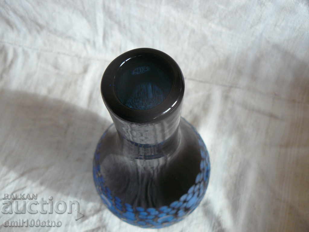 Delivery of Large vase thick blue glass