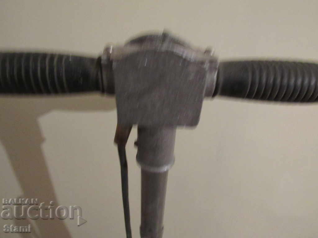 An old parrot from the time of the wife. with price 59.00 BGN | € 30.17 An old parrot from the time of the wife. with price 59.00 BGN | € 30.17