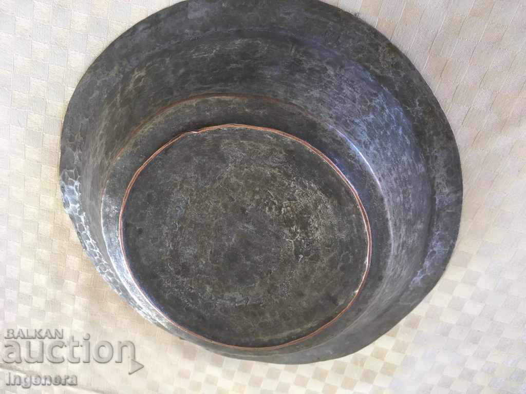 Delivery of TAS COURT UTENSILS PANIC COPPER FROM THE 19TH CENTURY Delivery of TAS COURT UTENSILS PANIC COPPER FROM THE 19TH CENTURY